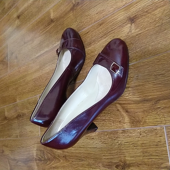 Naturalizer Patent Leather Heels 8.5M - Picture 1 of 8